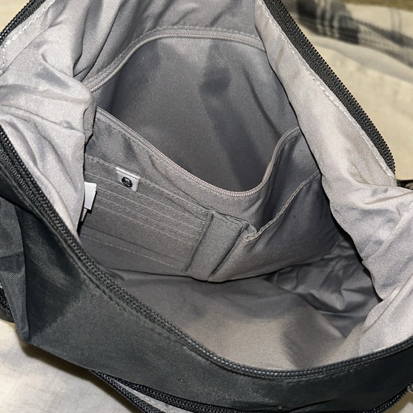 WOT BAGGALLIN hobo purse cross body smoke-free, look at pictures, - Picture 5 of 10